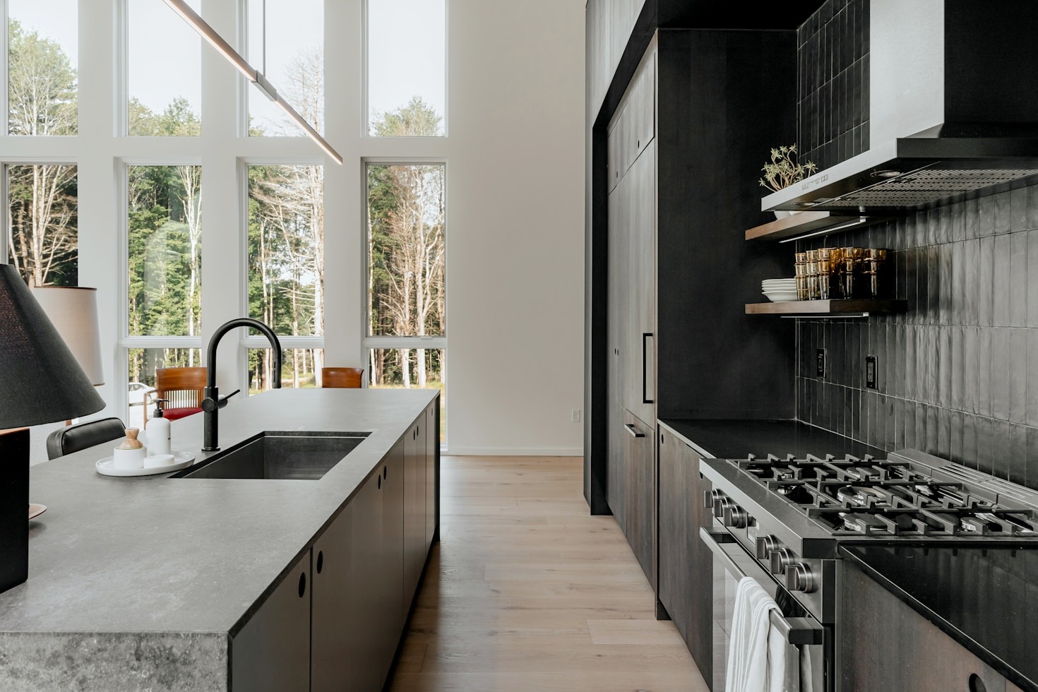 Dicas para integrar lixeiras embutidas ao design